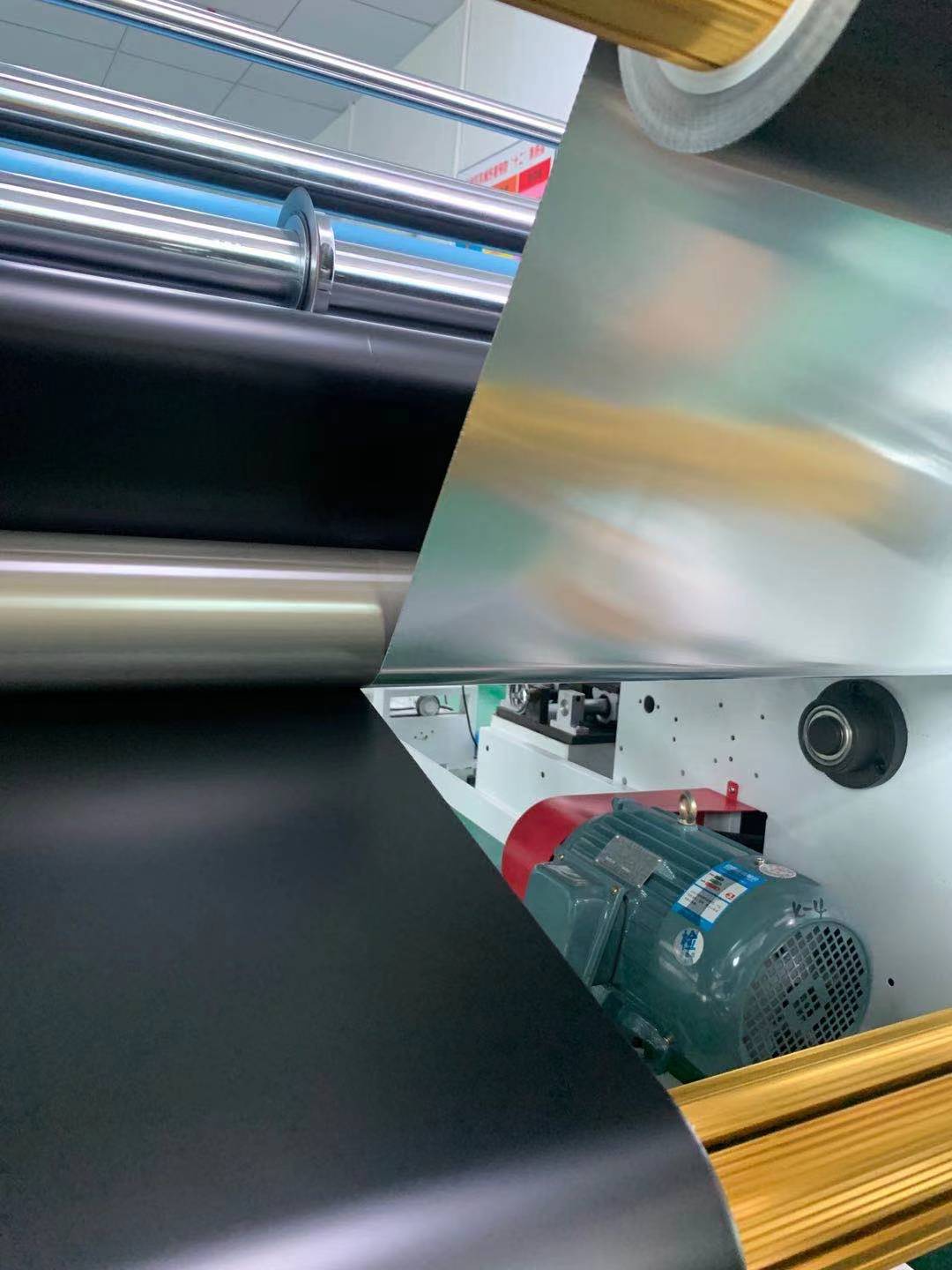 纳米碳铝箔为什么效果比石墨片好？